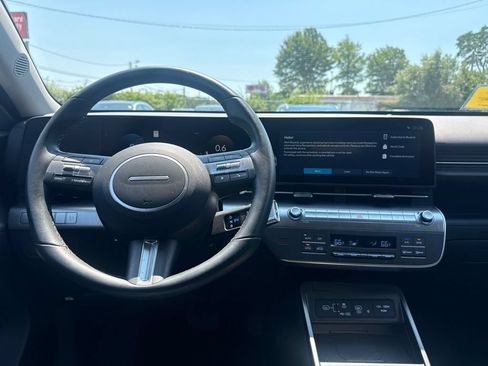 Used 2025 Hyundai Kona SEL AWD/4WD image 22