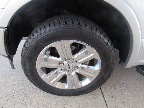 Used 2019 Ford F150 Lariat w/ Equipment Group 502A Luxury AWD/4WD image 8