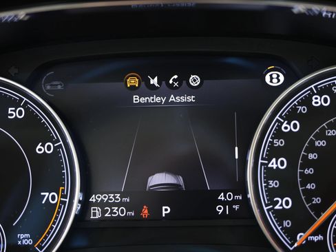 Used 2019 Bentley Bentayga AWD/4WD image 33