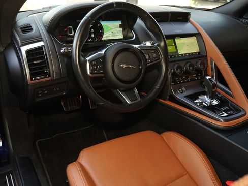 Used 2023 Jaguar F-TYPE Coupe RWD image 2