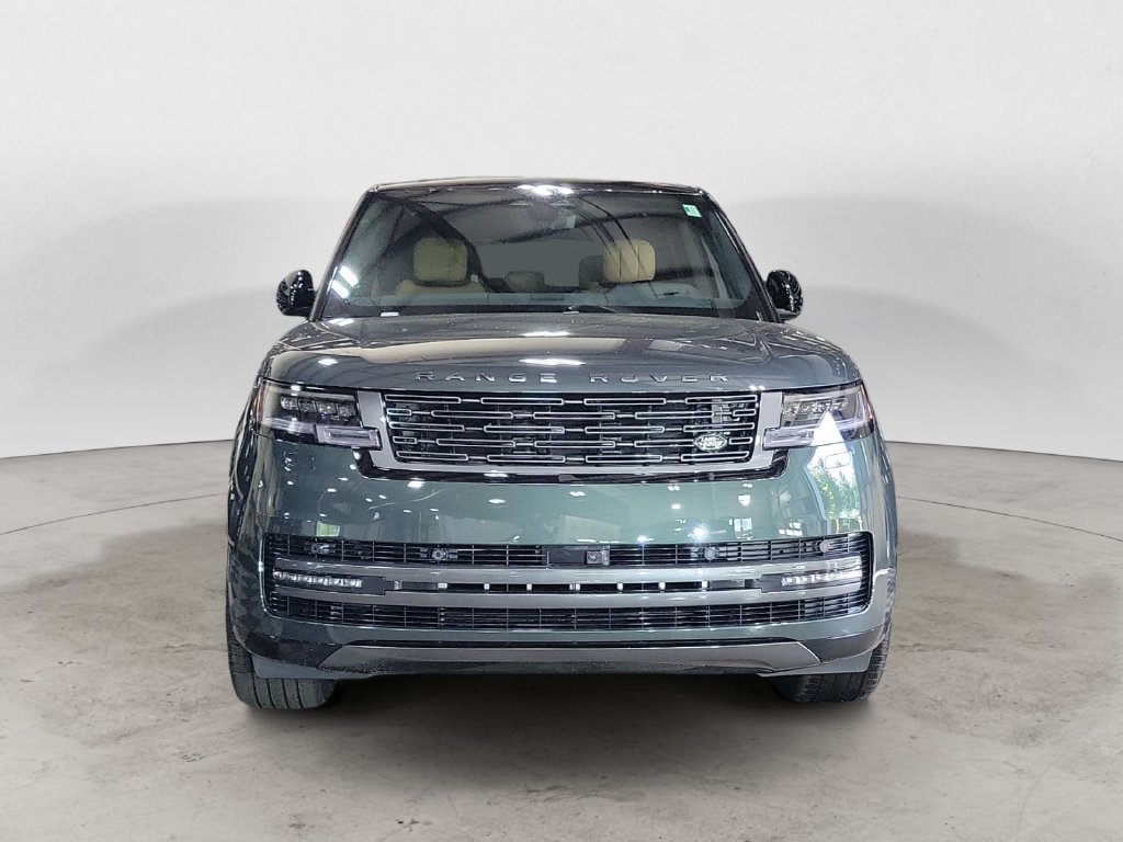 Used 2025 Land Rover Range Rover SE AWD/4WD image 8