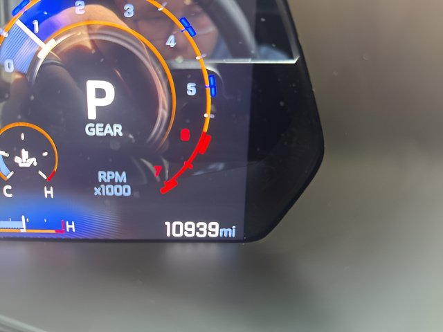 Used 2025 Chevrolet Colorado Z71 AWD/4WD image 13