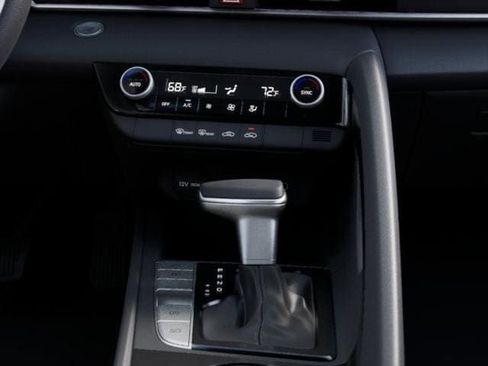 New 2025 Hyundai Elantra Blue image 16