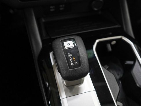 Used 2025 Mitsubishi Outlander ES AWD/4WD image 22