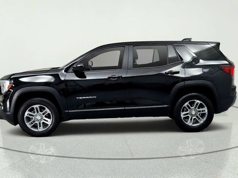 Used 2025 GMC Terrain Elevation AWD/4WD image 2