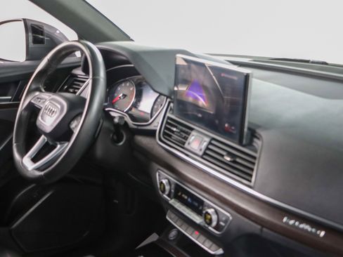 Used 2023 Audi Q5 2.0T Premium w/ Convenience Package image 25