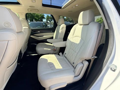 Used 2023 Buick Enclave Avenir w/ Avenir Technology Package AWD/4WD image 23