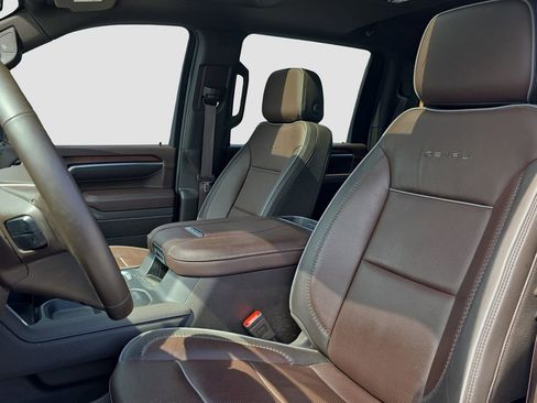 Used 2025 GMC Sierra 2500 Denali w/ Denali Reserve Package AWD/4WD image 7