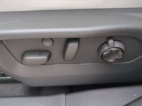 Used 2025 Buick Envision Avenir AWD/4WD image 22