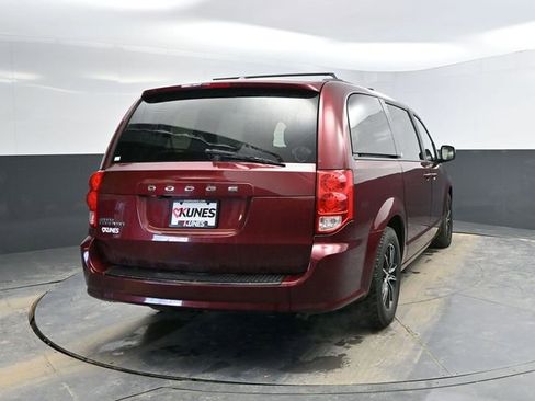 Used 2018 Dodge Grand Caravan SE image 9