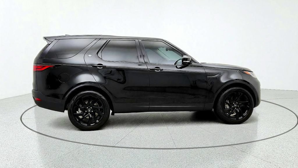Used 2024 Land Rover Discovery S AWD/4WD image 4
