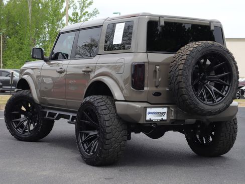 Used 2025 Ford Bronco Outer Banks image 3