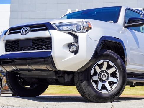 Used 2022 Toyota 4Runner TRD Off-Road image 2