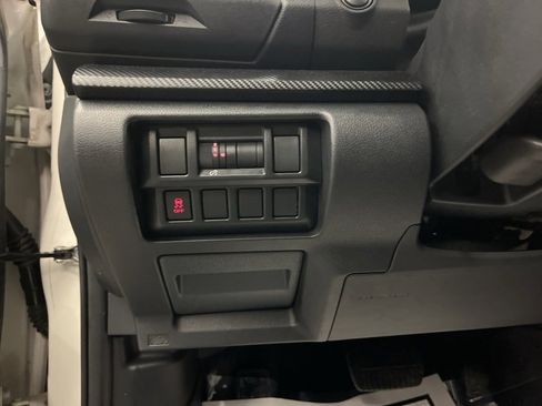 Used 2018 Subaru Crosstrek 2.0i Premium w/ Popular Package #2 image 12