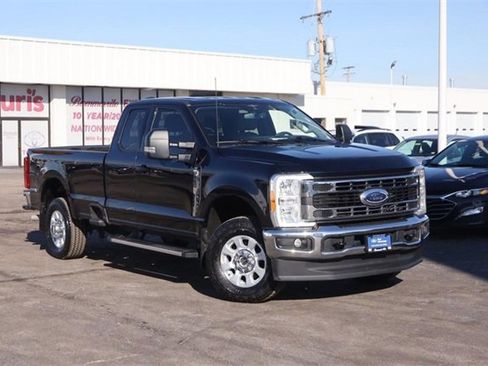 Certified 2023 Ford F250 XLT w/ FX4 Off-Road Package image 2