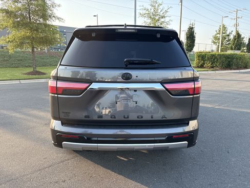 Used 2024 Toyota Sequoia Limited w/ Tow Technology Package AWD/4WD image 8