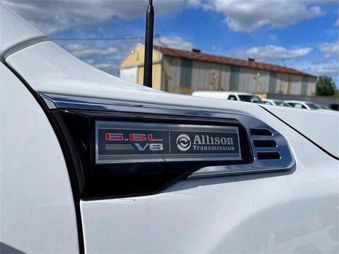 New 2024 GMC Sierra 3500 Pro w/ Convenience Package image 9