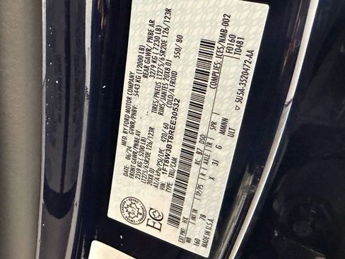 Used 2024 Ford F350 Platinum w/ FX4 Off-Road Package image 35