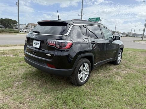 Certified 2022 Jeep Compass Latitude w/ Convenience Group image 7