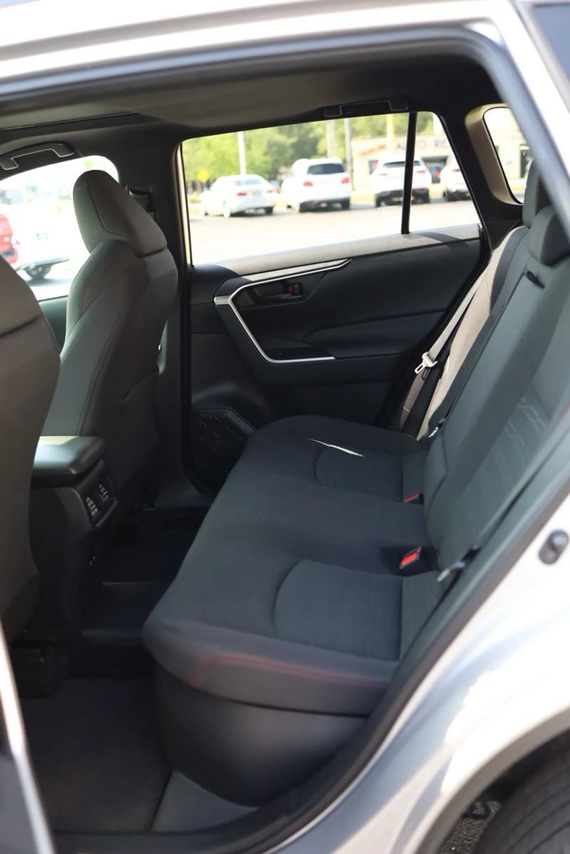 Used 2021 Toyota RAV4 SE w/ Weather & Moonroof Package AWD/4WD image 31