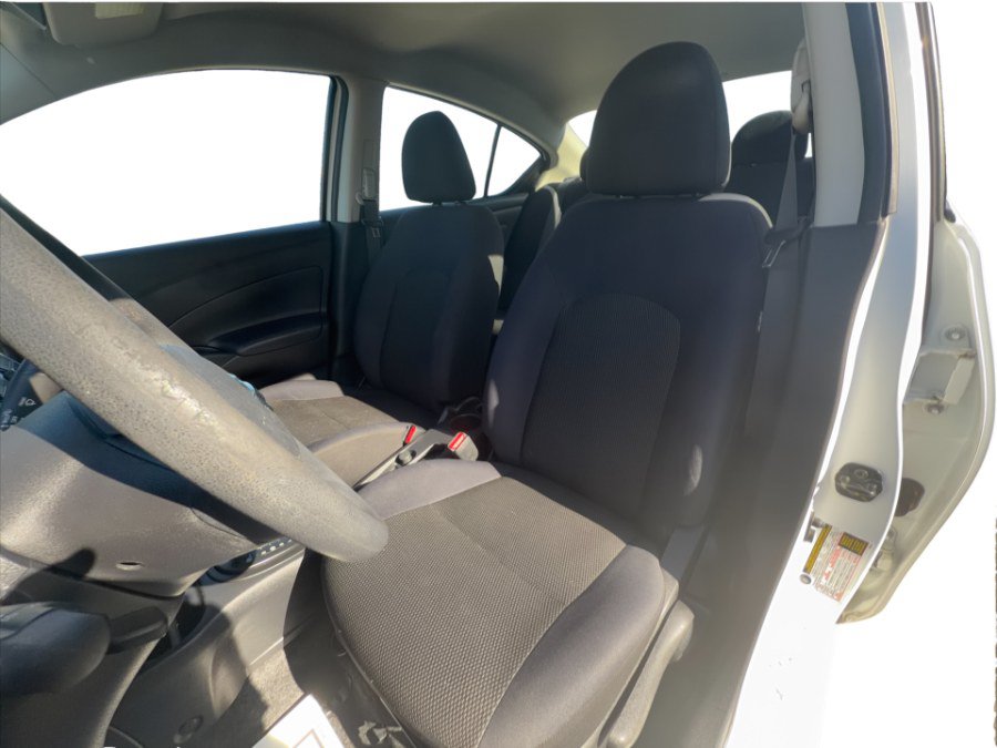 Used 2012 Nissan Versa SV FWD image 10