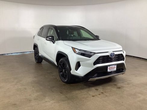 Used 2024 Toyota RAV4 XSE w/ Advanced Technology Package AWD/4WD image 3
