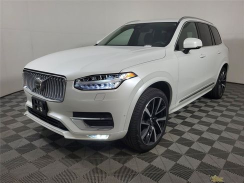 Certified 2024 Volvo XC90 B6 Plus w/ Protection Package Premier AWD/4WD image 3