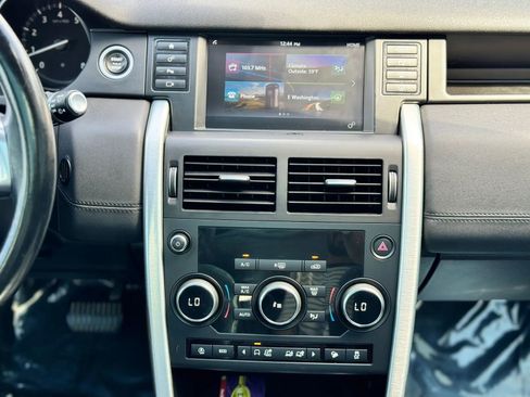 Used 2018 Land Rover Discovery Sport HSE image 30