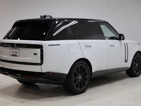 Used 2023 Land Rover Range Rover SE AWD/4WD image 7