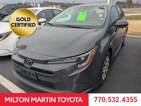 Used 2023 Toyota Corolla LE image 3