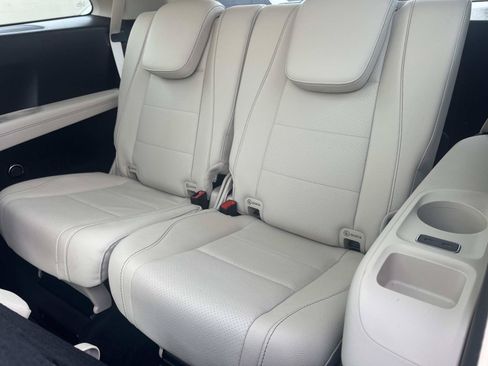 Certified 2023 Mercedes-Benz GLS 450 4MATIC image 21