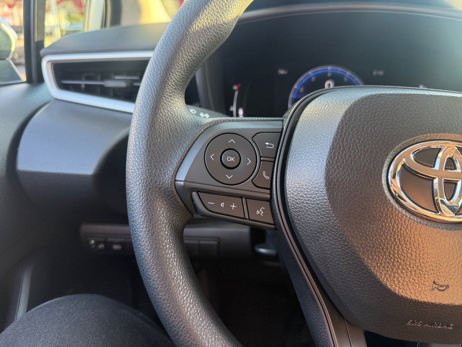 New 2027 Toyota Corolla LE w/ LE Premium Package FWD image 18