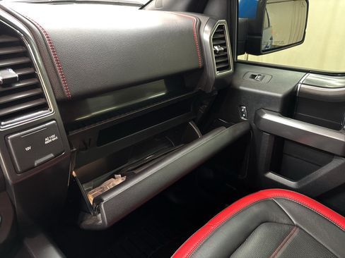 Used 2019 Ford F150 Lariat w/ Equipment Group 502A Luxury AWD/4WD image 34