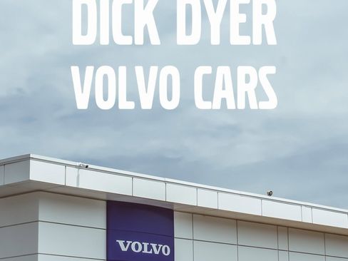 Certified 2025 Volvo XC90 B5 Core image 11