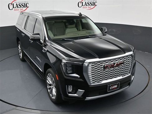 Certified 2023 GMC Yukon XL Denali image 20