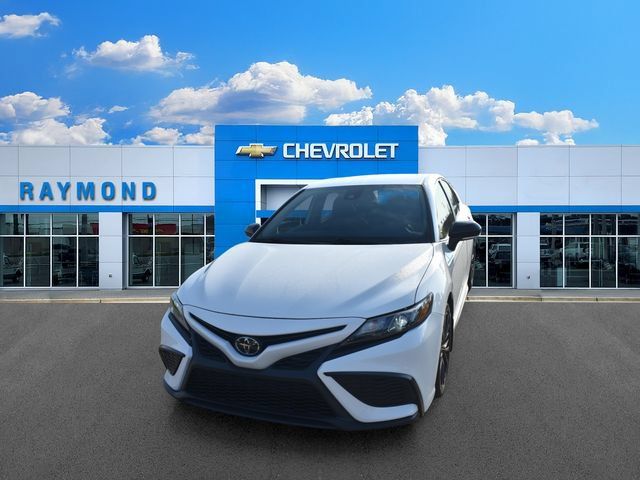 Used 2022 Toyota Camry SE w/ Convenience Package AWD/4WD image 7