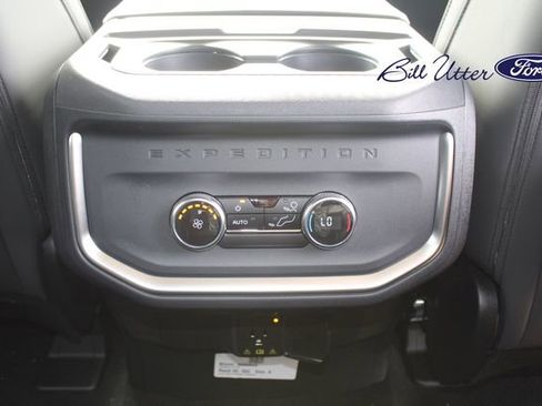 New 2025 Ford Expedition Max Active image 11