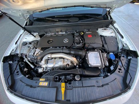 New 2026 Mercedes-Benz GLB 250 4MATIC image 16