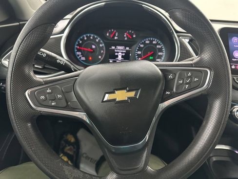 Used 2019 Chevrolet Malibu LT image 34