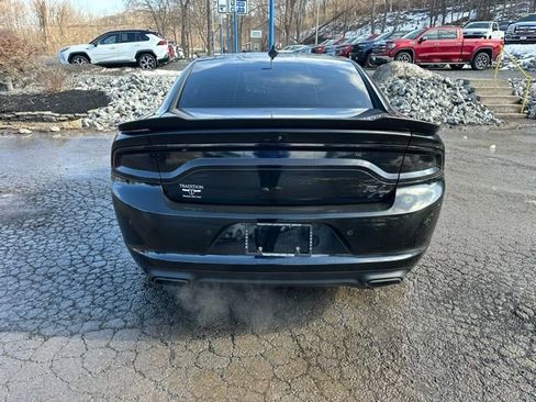 Used 2015 Dodge Charger R/T w/ Plus Group RWD image 4