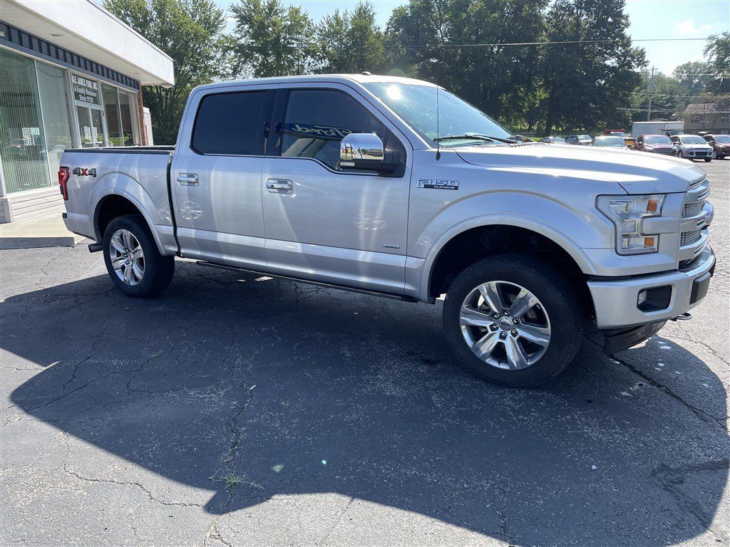 Used 2017 Ford F150 Platinum w/ Equipment Group 701A Luxury AWD/4WD image 13