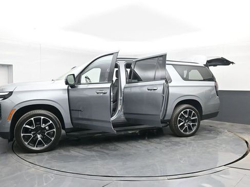 Used 2025 Chevrolet Suburban RST w/ Comfort Package AWD/4WD image 56
