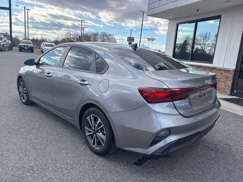 Used 2023 Kia Forte LXS w/ LXS Technology Package image 6