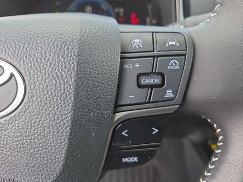 Certified 2025 Toyota Camry SE image 24