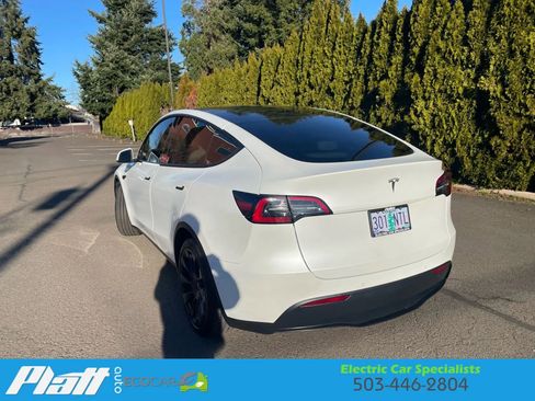 Used 2021 Tesla Model Y Standard Range Sport Utility 4 image 6