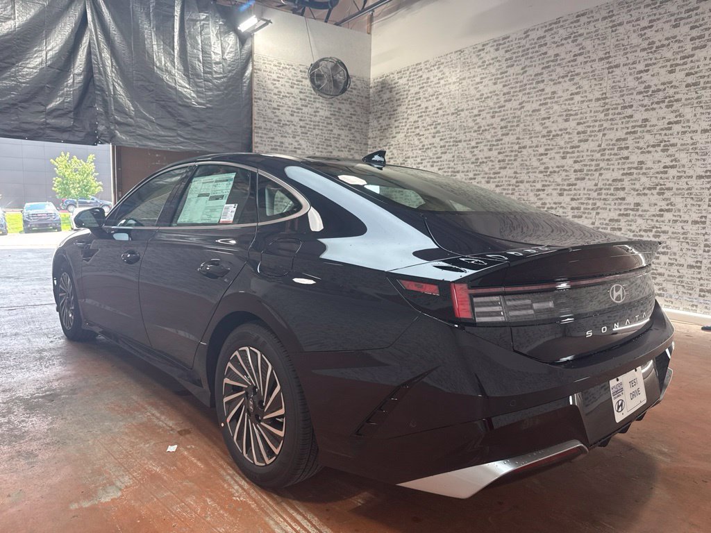 New 2026 Hyundai Sonata Limited FWD image 5
