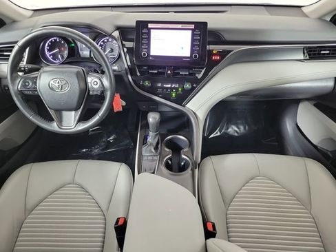 Used 2024 Toyota Camry SE image 16