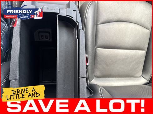 Used 2024 GMC Terrain SLT FWD image 32