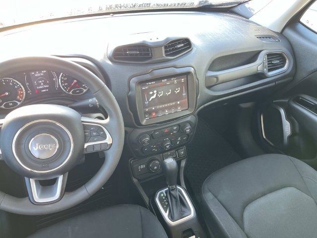 Used 2023 Jeep Renegade Latitude AWD/4WD image 13