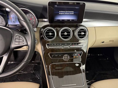 Used 2018 Mercedes-Benz C 300 4MATIC Sedan image 19